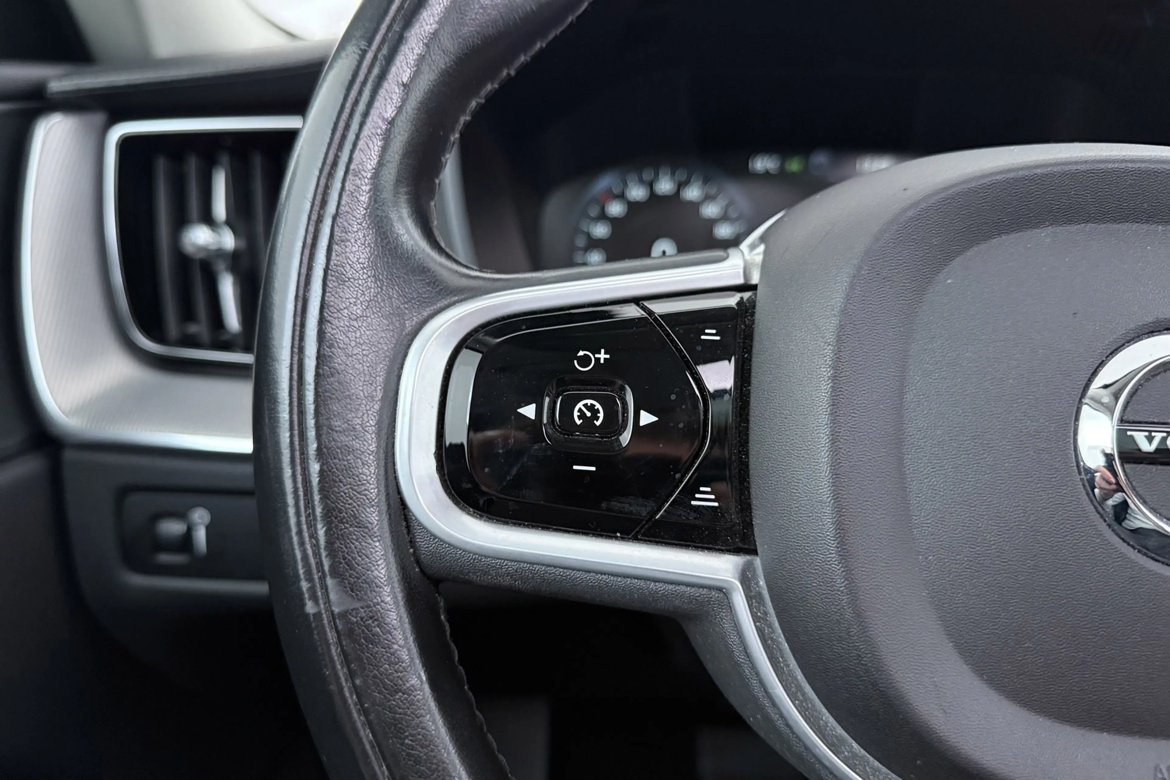Volvo XC60 2.0 D4 AWD Inscription | Trekhaak | Panoramadak | — photo 36