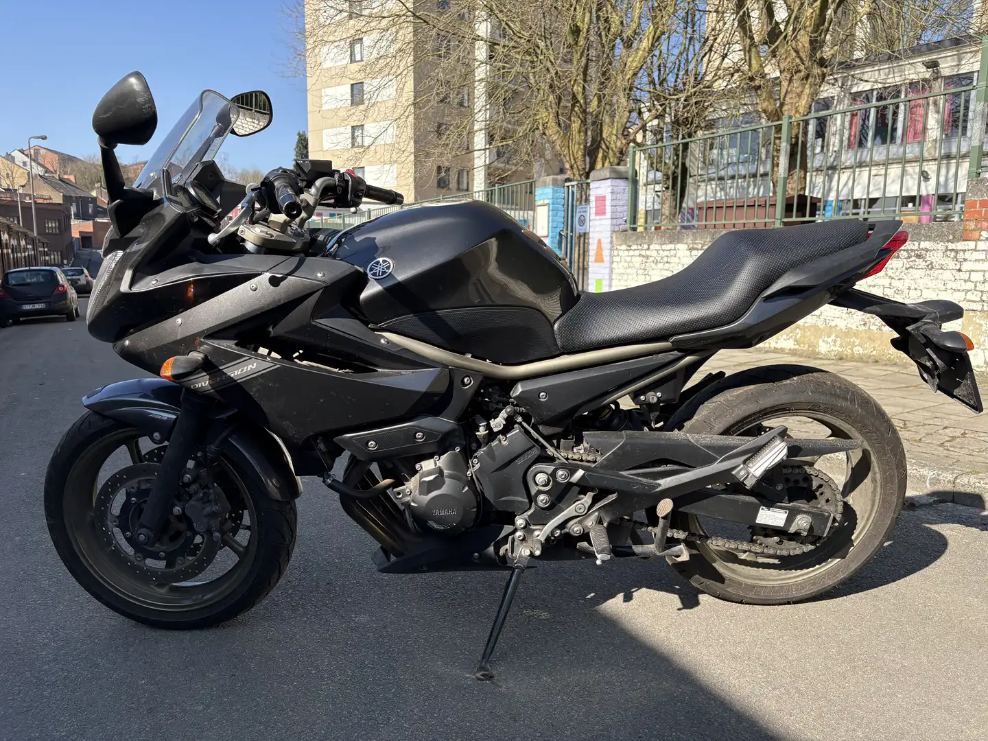 Yamaha XJ 6 black diversion Noir - 1