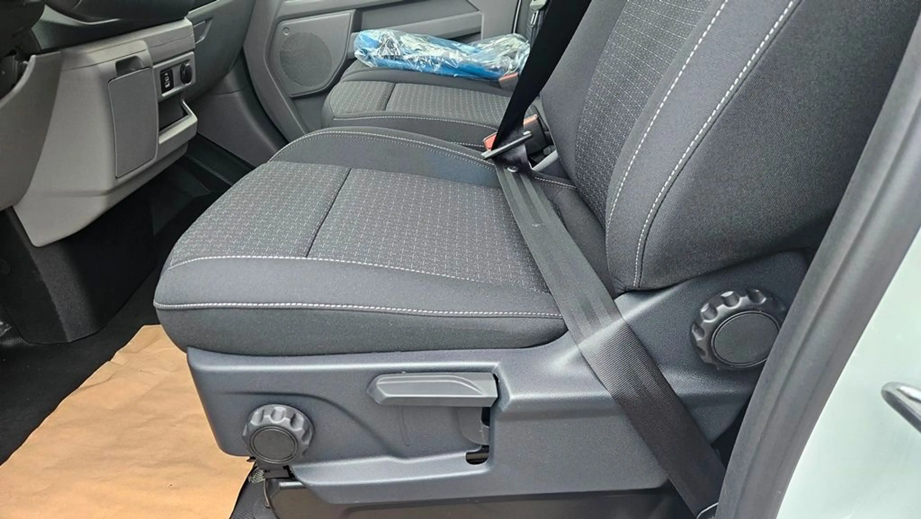 Ford Transit Custom BEV Kasten L1 AHK Sitzheizung — photo 7