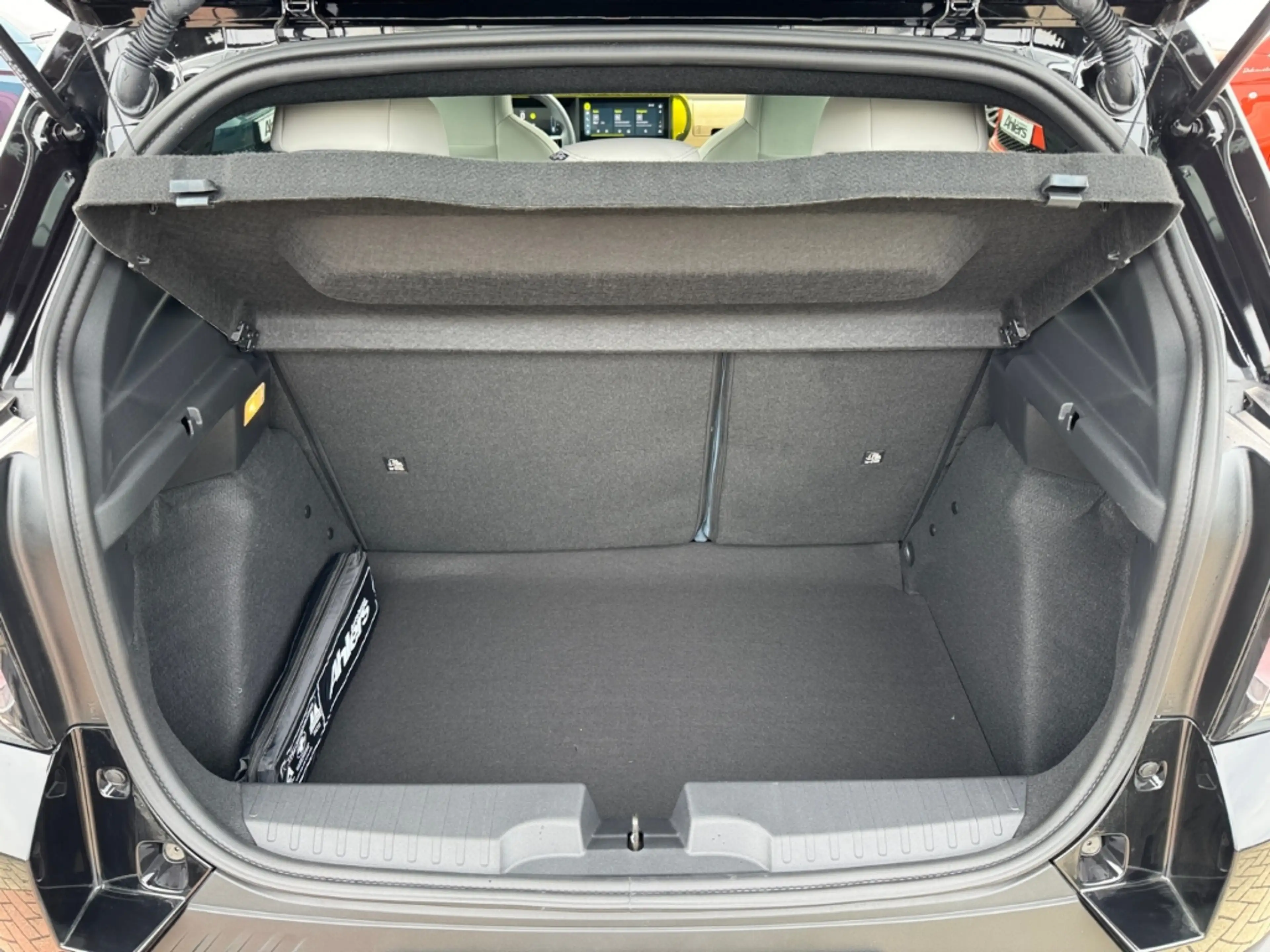 Fiat Grande Panda La Prima+AUTOMATIK+NAVI+KAMERA+CARPLAY+SHZ+KLIMA+ — photo 7