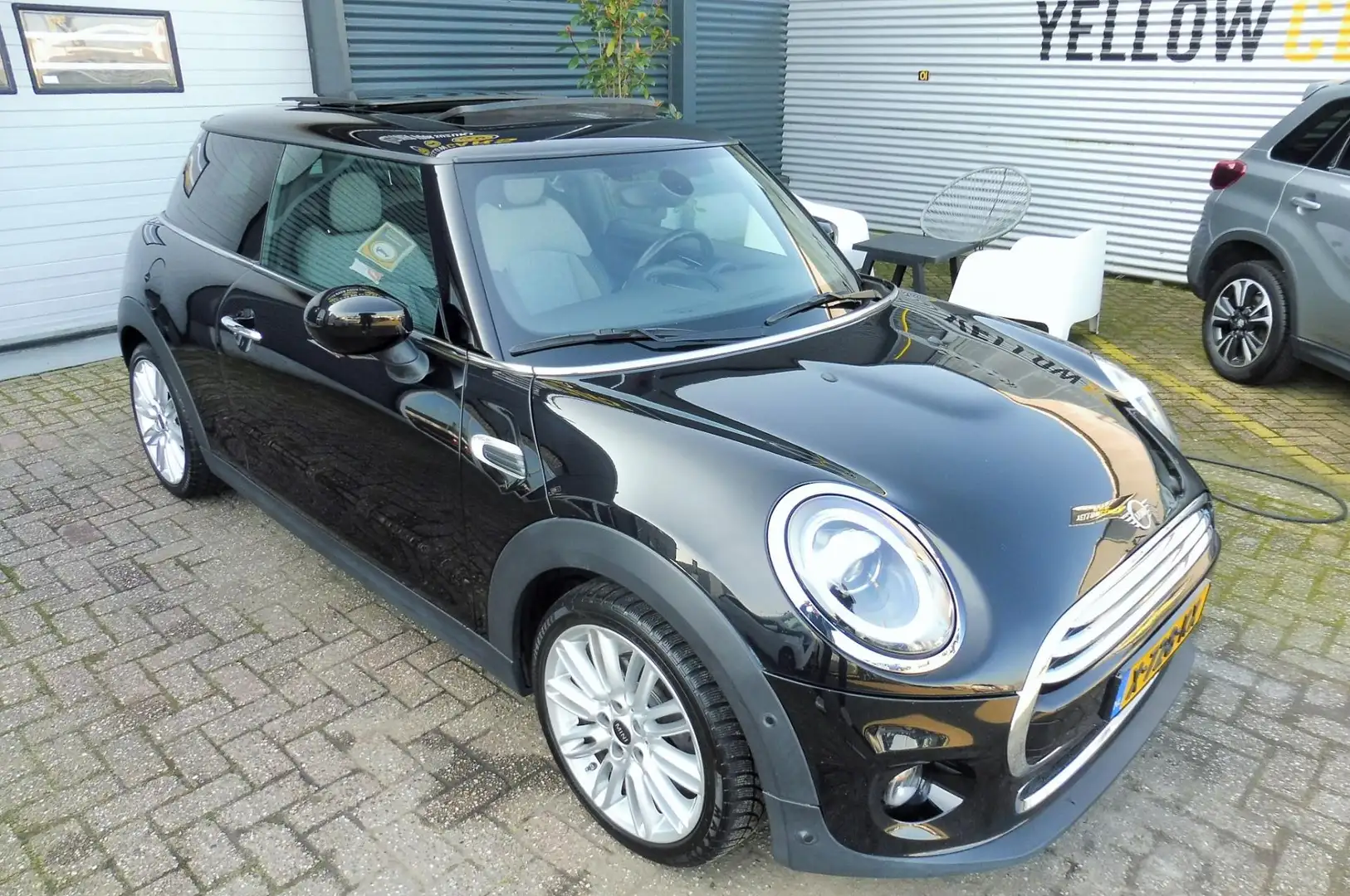 MINI Cooper Mini 1.5 Chili Zwart - 2