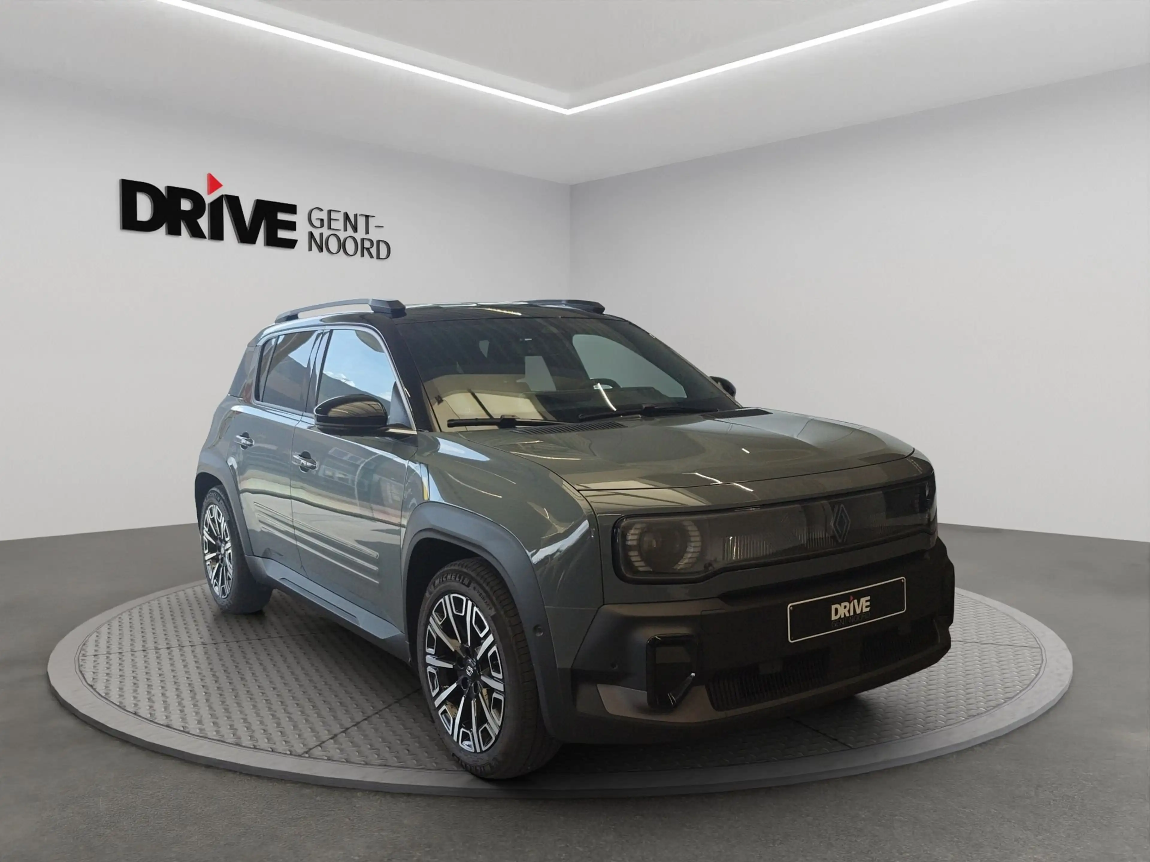 Renault R 4 EV 52 kWh Techno — photo 6