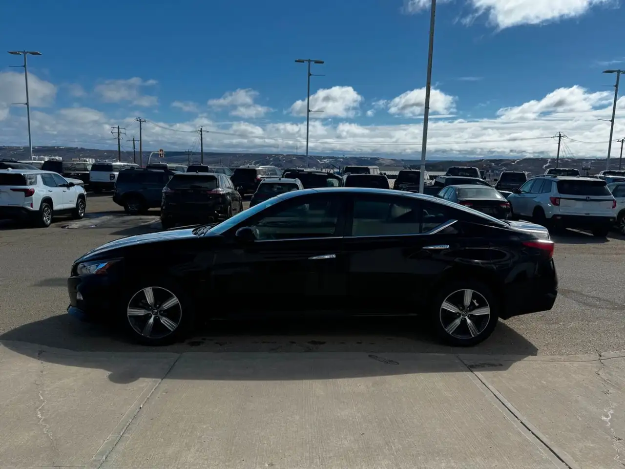 Nissan Altima снимка Nissan Altima
