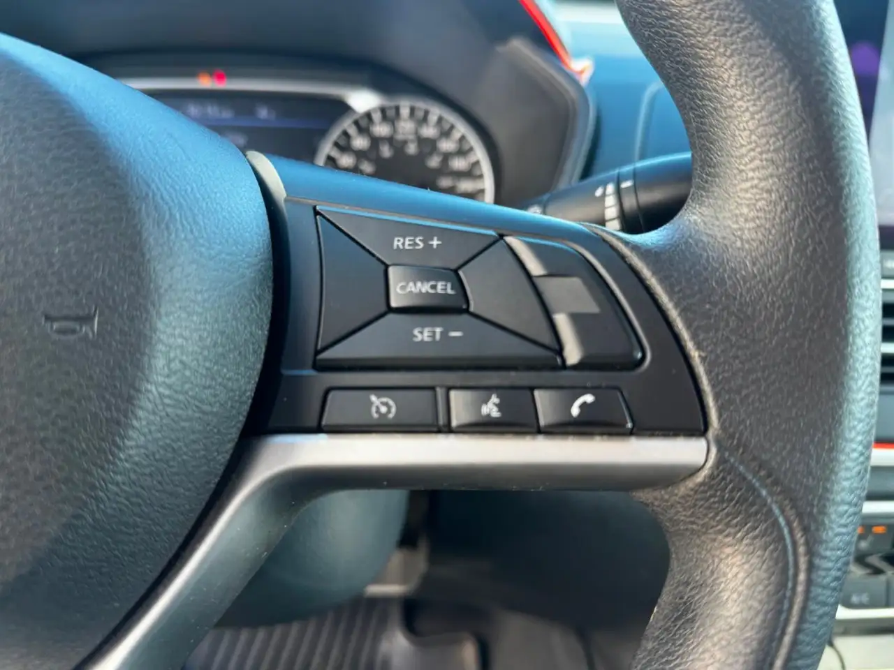 Nissan Altima снимка Nissan Altima