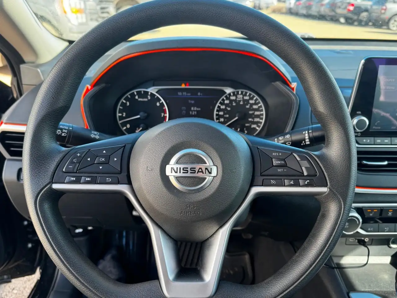 Nissan Altima снимка Nissan Altima