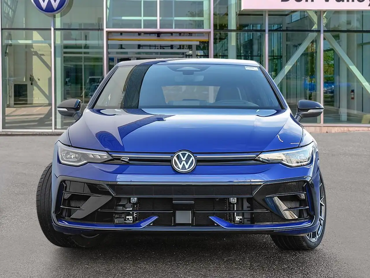 Volkswagen Golf R снимка Volkswagen Golf R