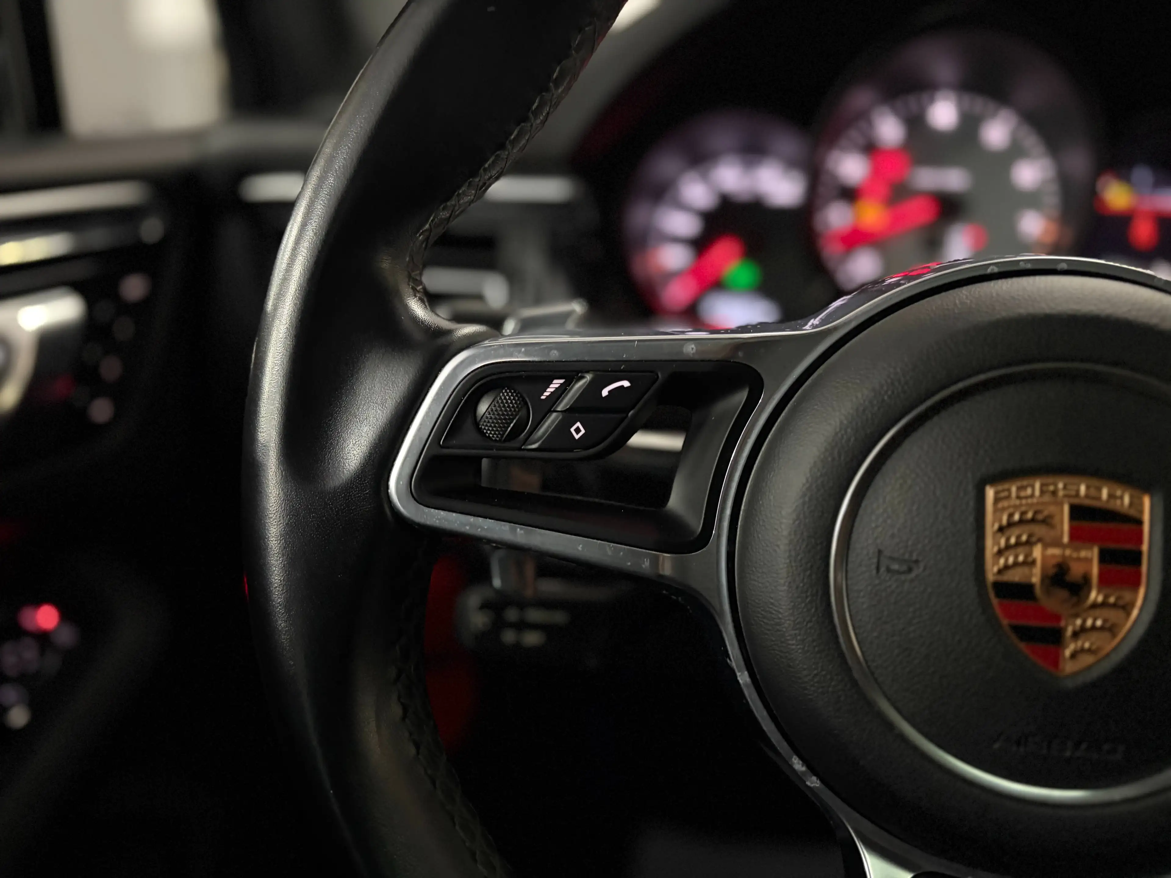 Porsche Macan S 3.0 V6 BiTurbo PDK //TOIT OUVRANT CUIR//NAVI//CUIR — photo 7
