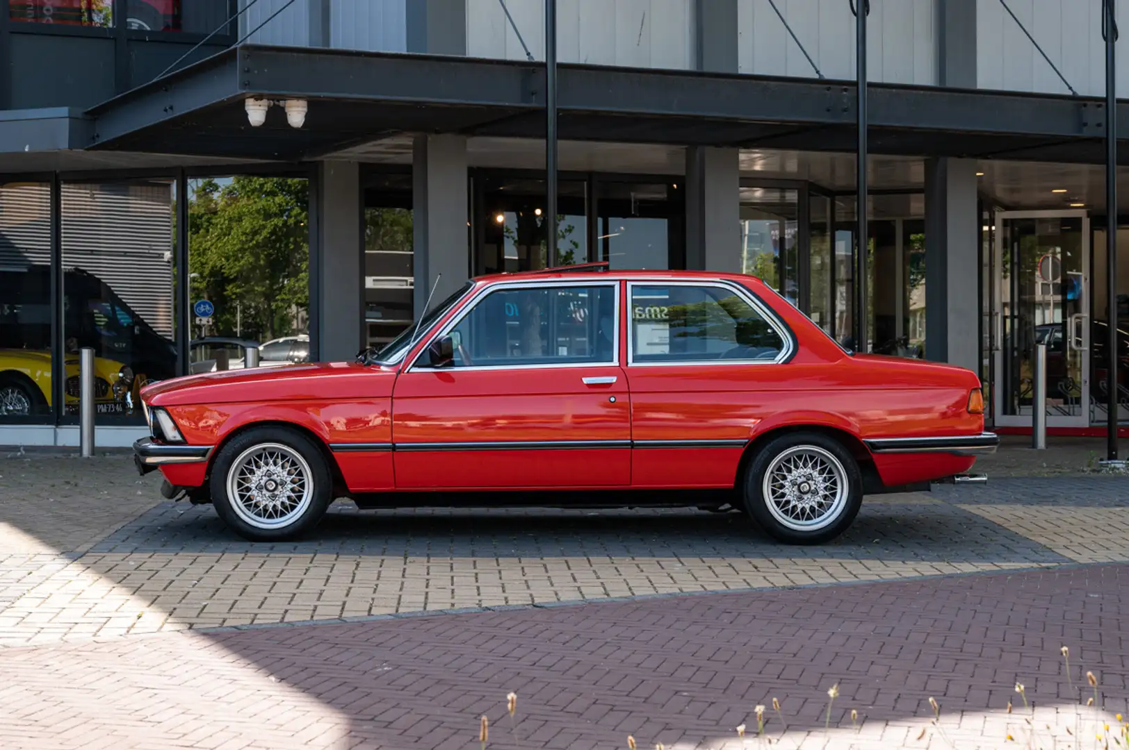 BMW 323 3-SERIE 323i E21 Rouge - 2