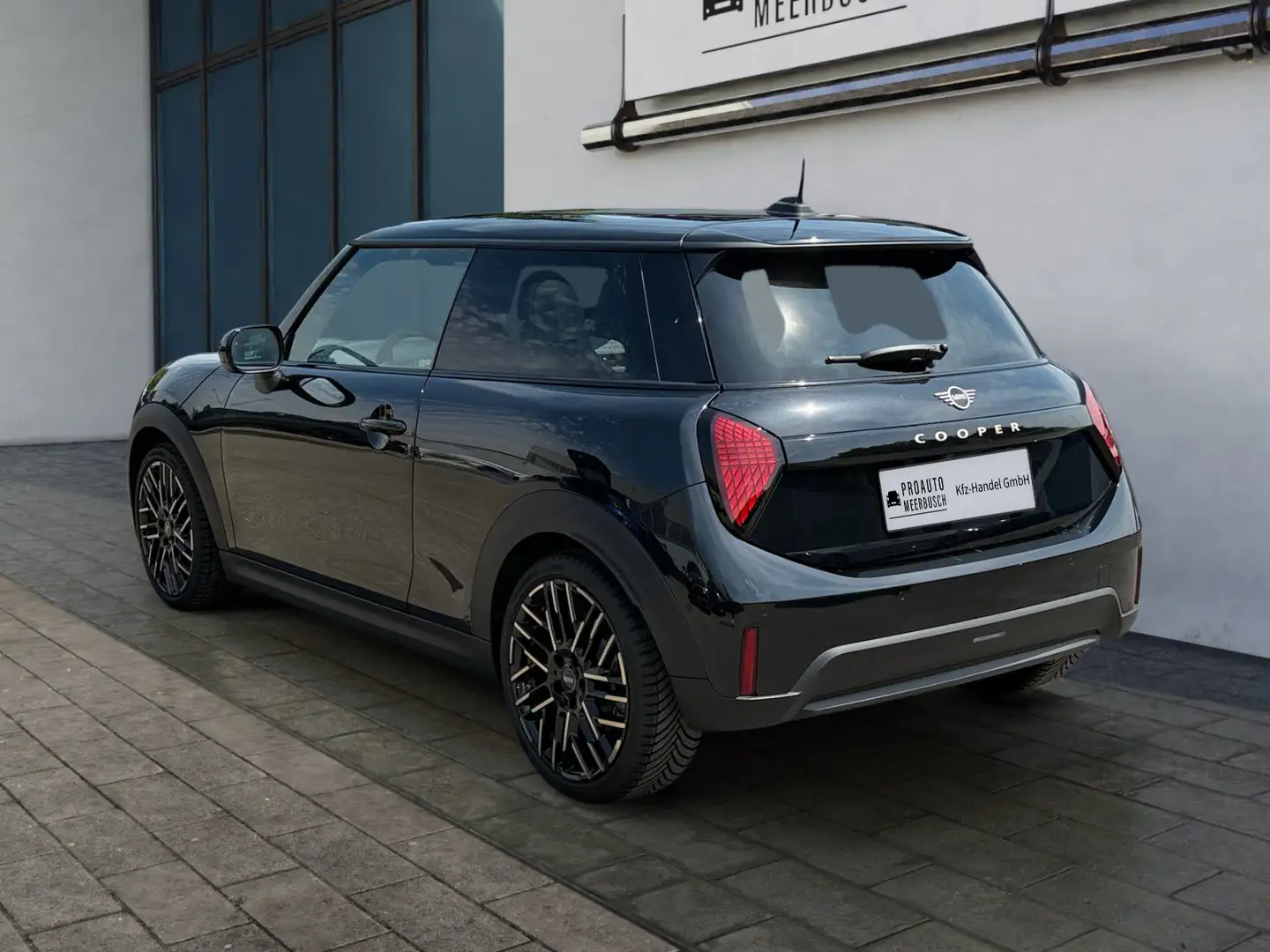 MINI Cooper C PANO/HEADUP/ADAPTLED/KMFRTZGNG/RFK/APPLE Negru - 2