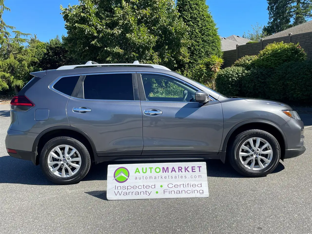 Nissan Rogue снимка Nissan Rogue