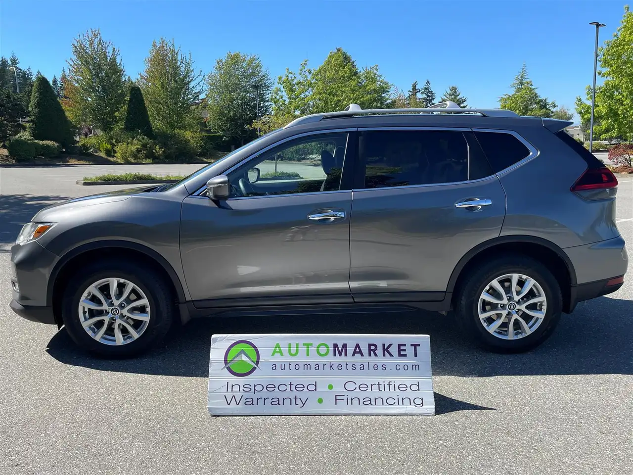 Nissan Rogue снимка Nissan Rogue