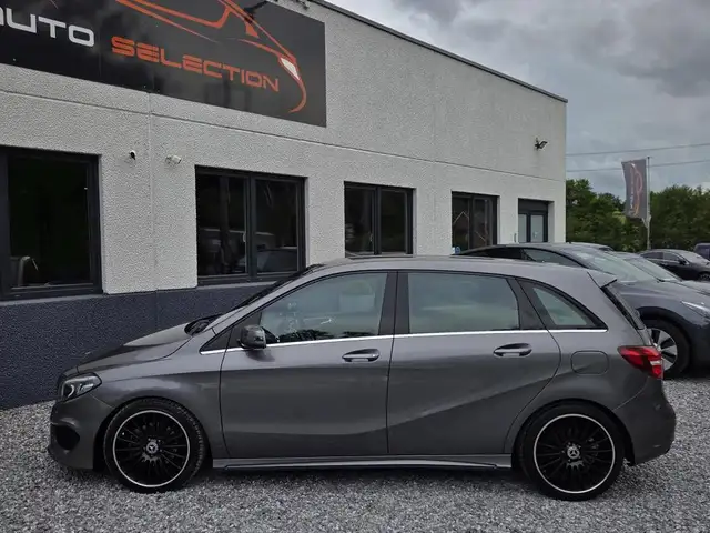 Mercedes-Benz B Class view 5