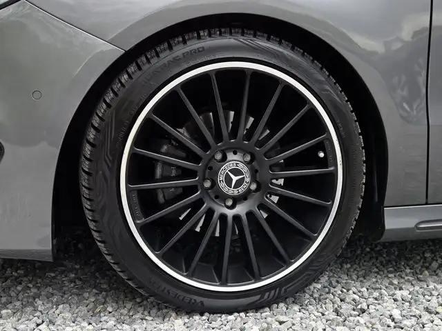 Mercedes-Benz B Class view 9