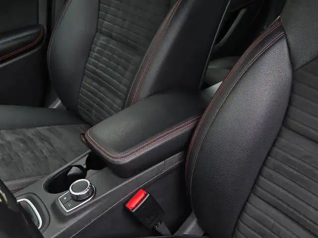 Mercedes-Benz B Class view 13