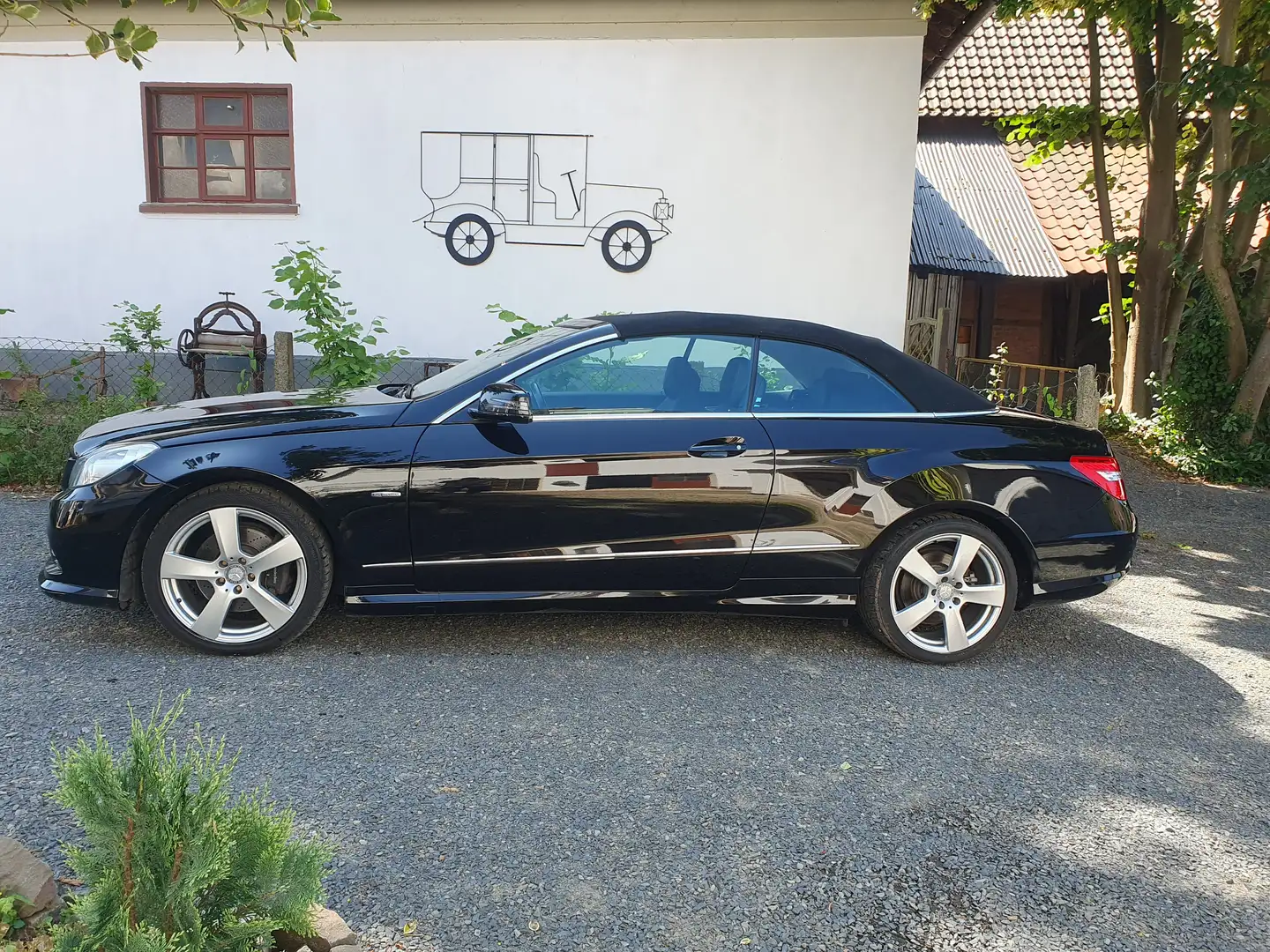 Mercedes-Benz E 250 Cabrio BlueEFFICIENCY 7G-TRONIC Elegance Schwarz - 1