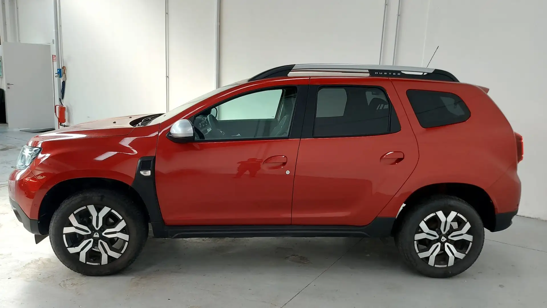 Dacia Duster Duster 1.0 tce Prestige Gpl 4x2 100cv GJ187 Rosso - 2