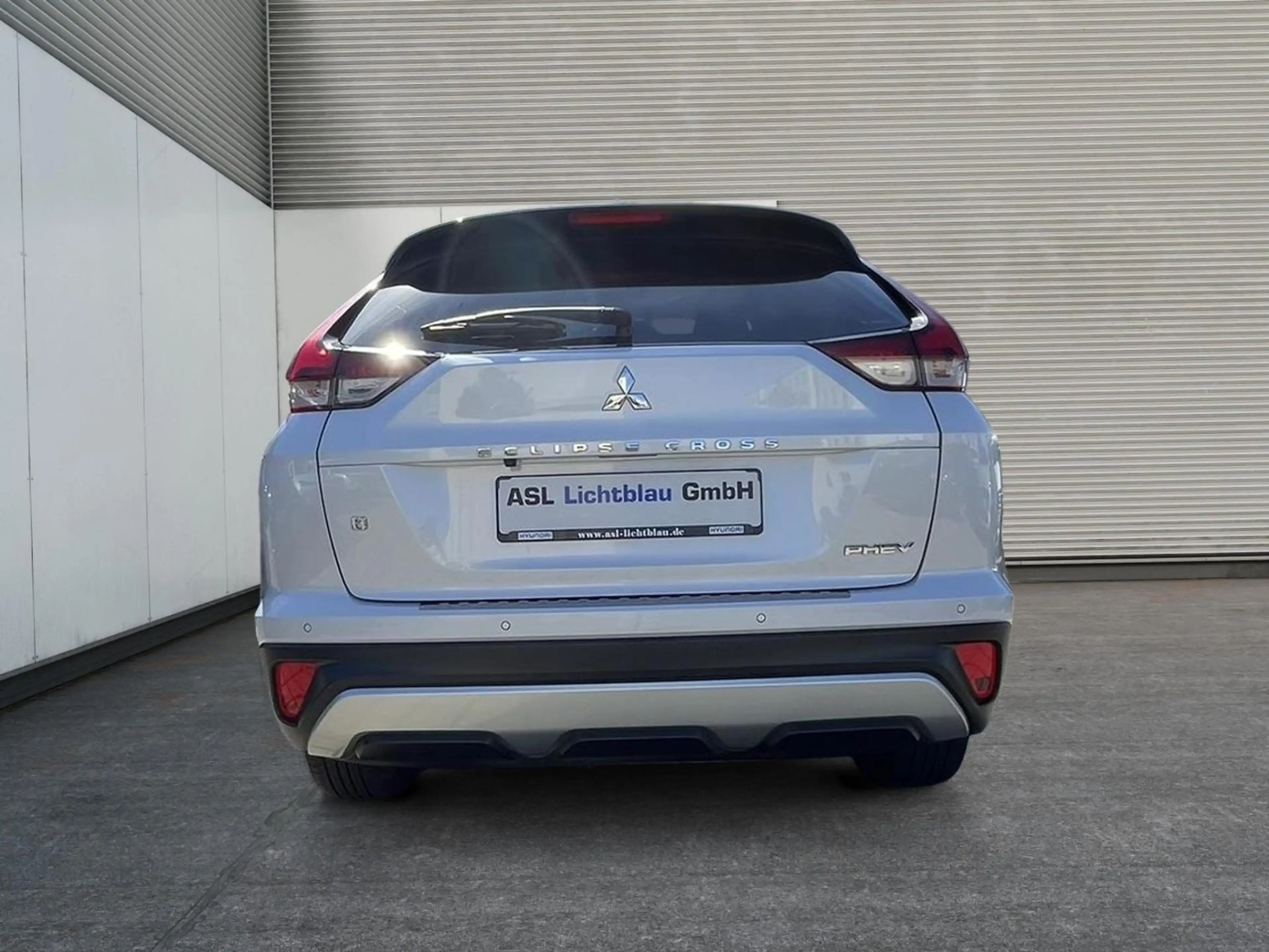 Mitsubishi Eclipse Cross 2.4 MIVEC Eclipse Cross Hybrid INTRO — photo 6
