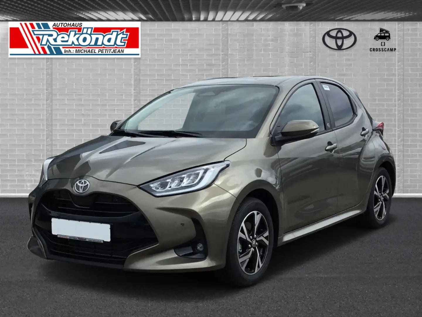Toyota Yaris Hybrid 1.5 Dual-VVT-iE Team Deutschland ACC RFK SH Bronze - 1