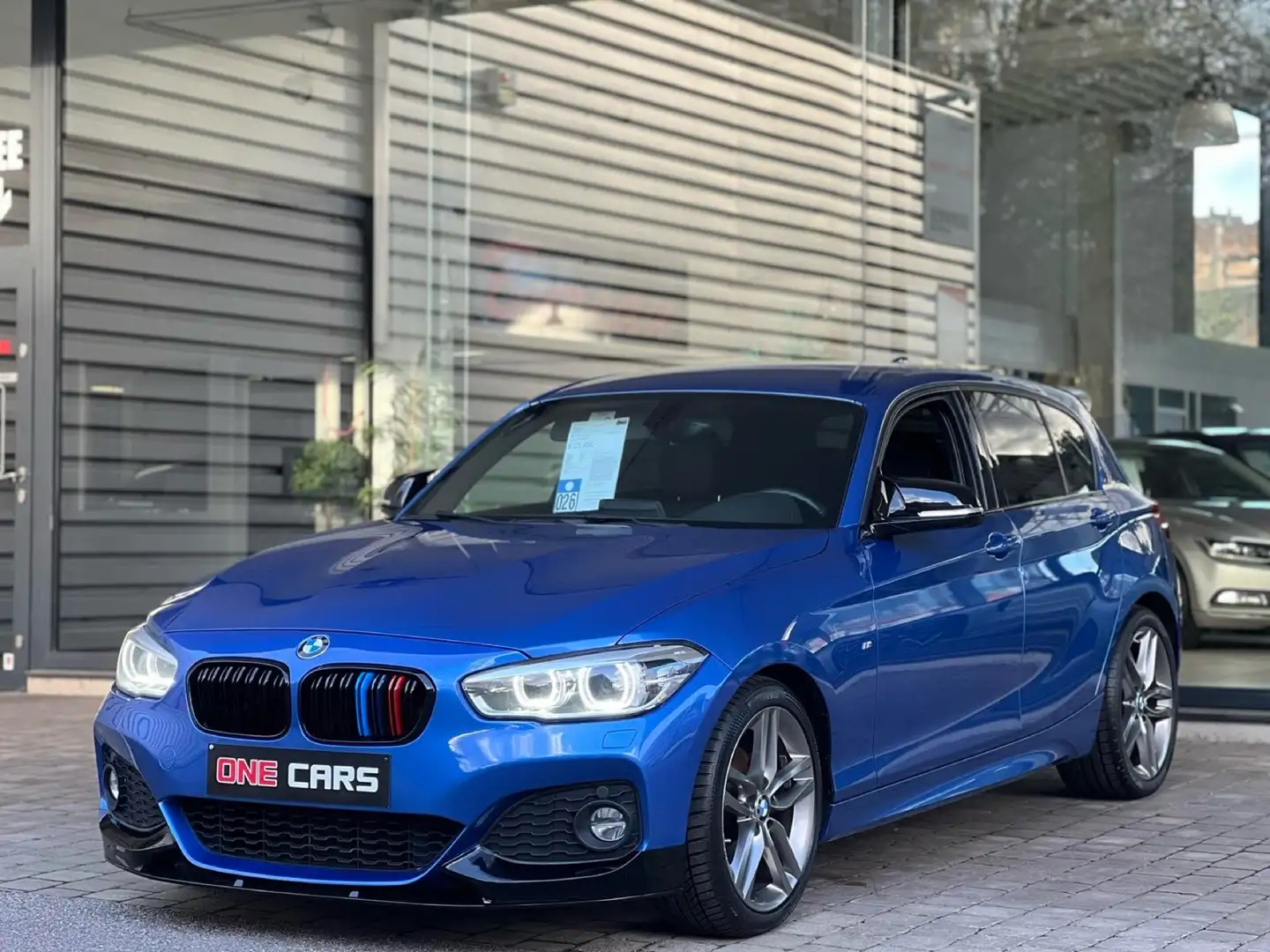 BMW 120 i AUTO "PACK M" BIXENON-CUIR-GPS-JA18-GAR1AN Blauw - 1