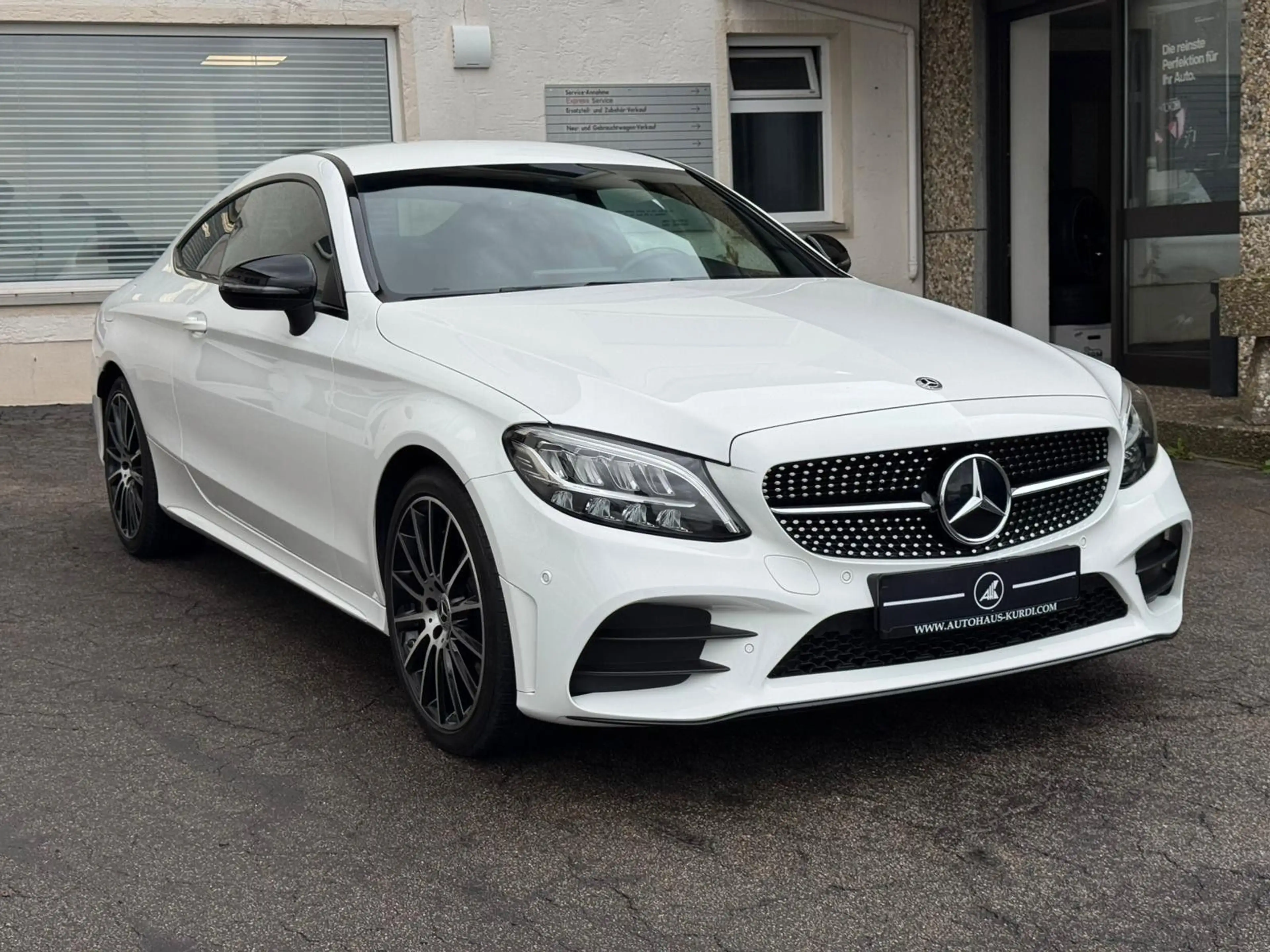 Mercedes-Benz C 400 C400 4M Coupe AMG R-KAMERA LED CARPLAY NIGHT SHZ — photo 4