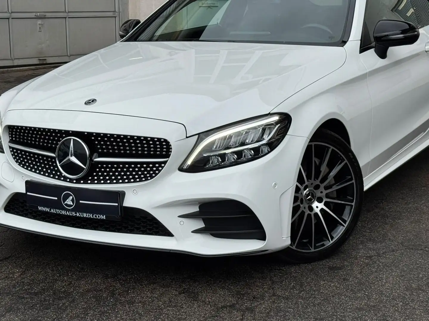 Mercedes-Benz C 400 C400 4M Coupe AMG R-KAMERA LED CARPLAY NIGHT SHZ Weiß - 2