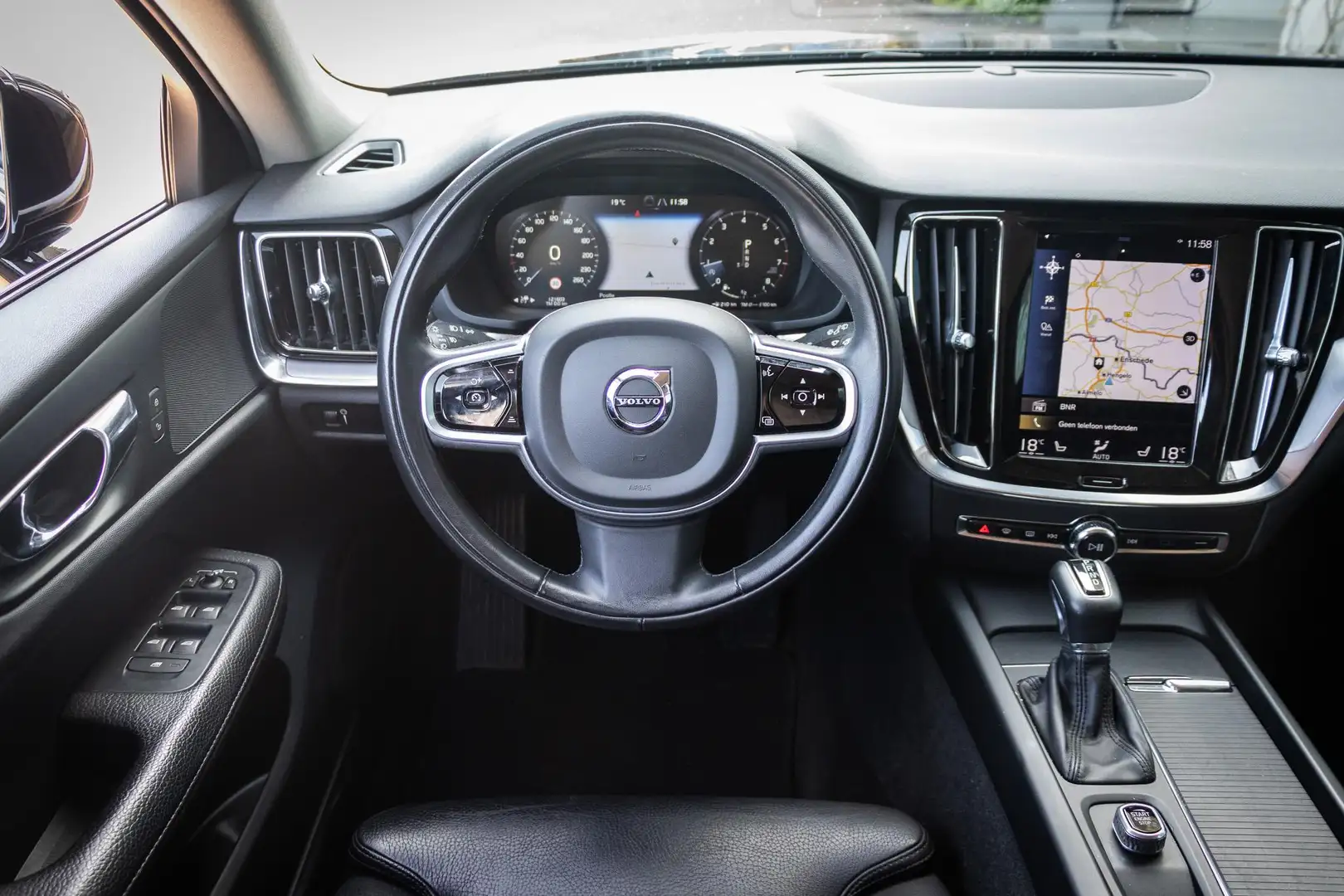 Volvo V60 T5 Aut.8 Momentum | Adaptieve Cruise Control | BLI Noir - 2