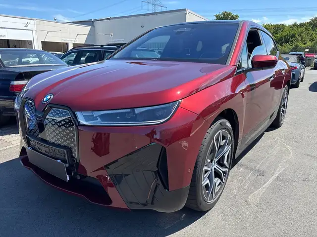 BMW iX