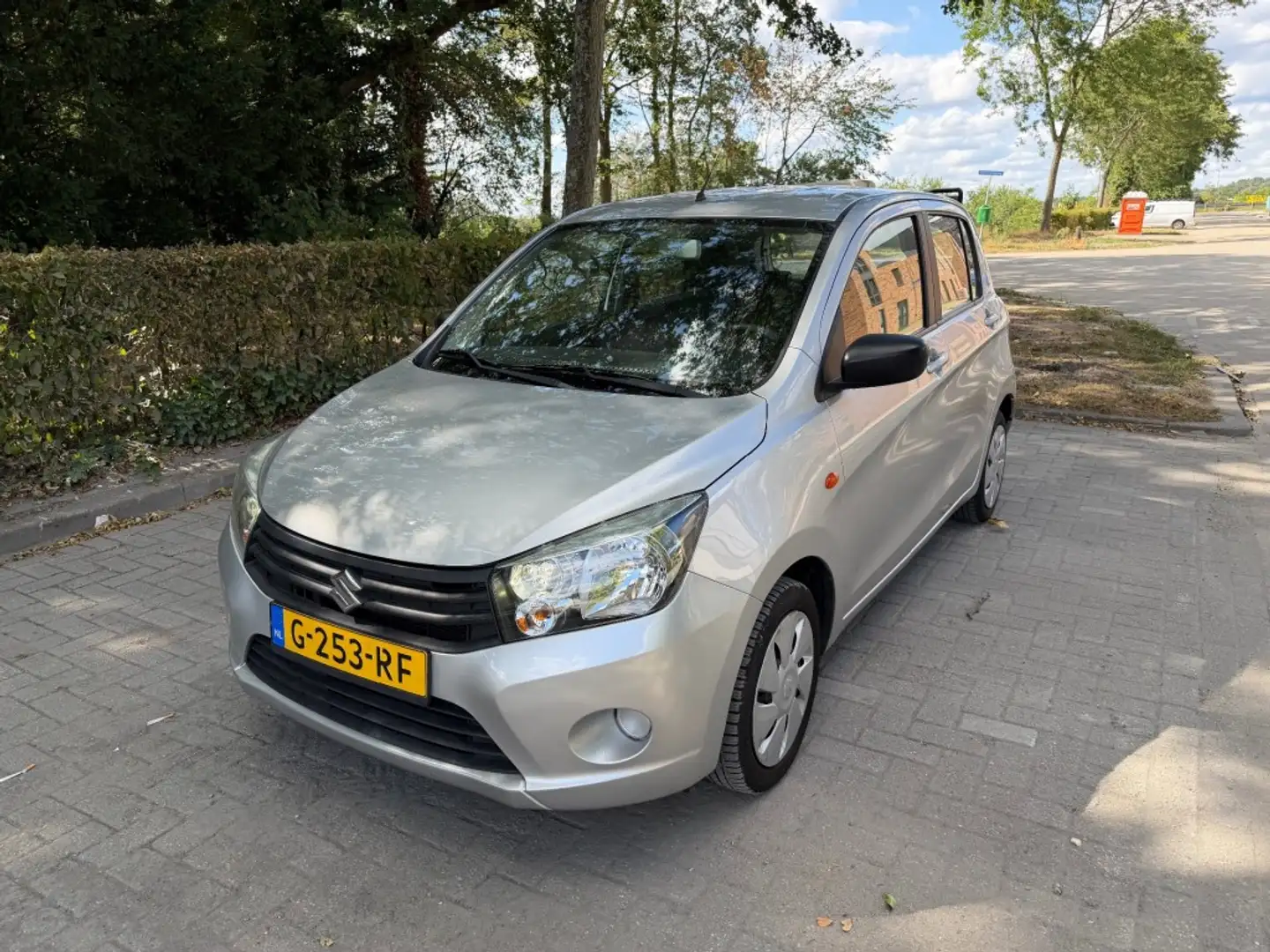 Suzuki Celerio 1.0 COMFORT 5 drs ,  Airco Grau - 1
