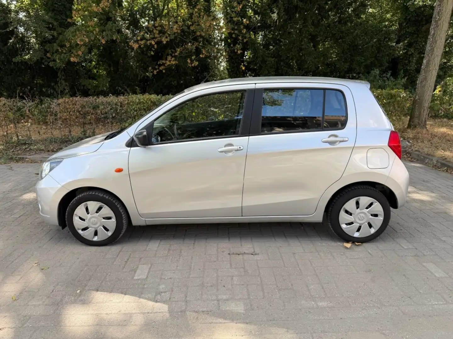 Suzuki Celerio 1.0 COMFORT 5 drs ,  Airco Grau - 2