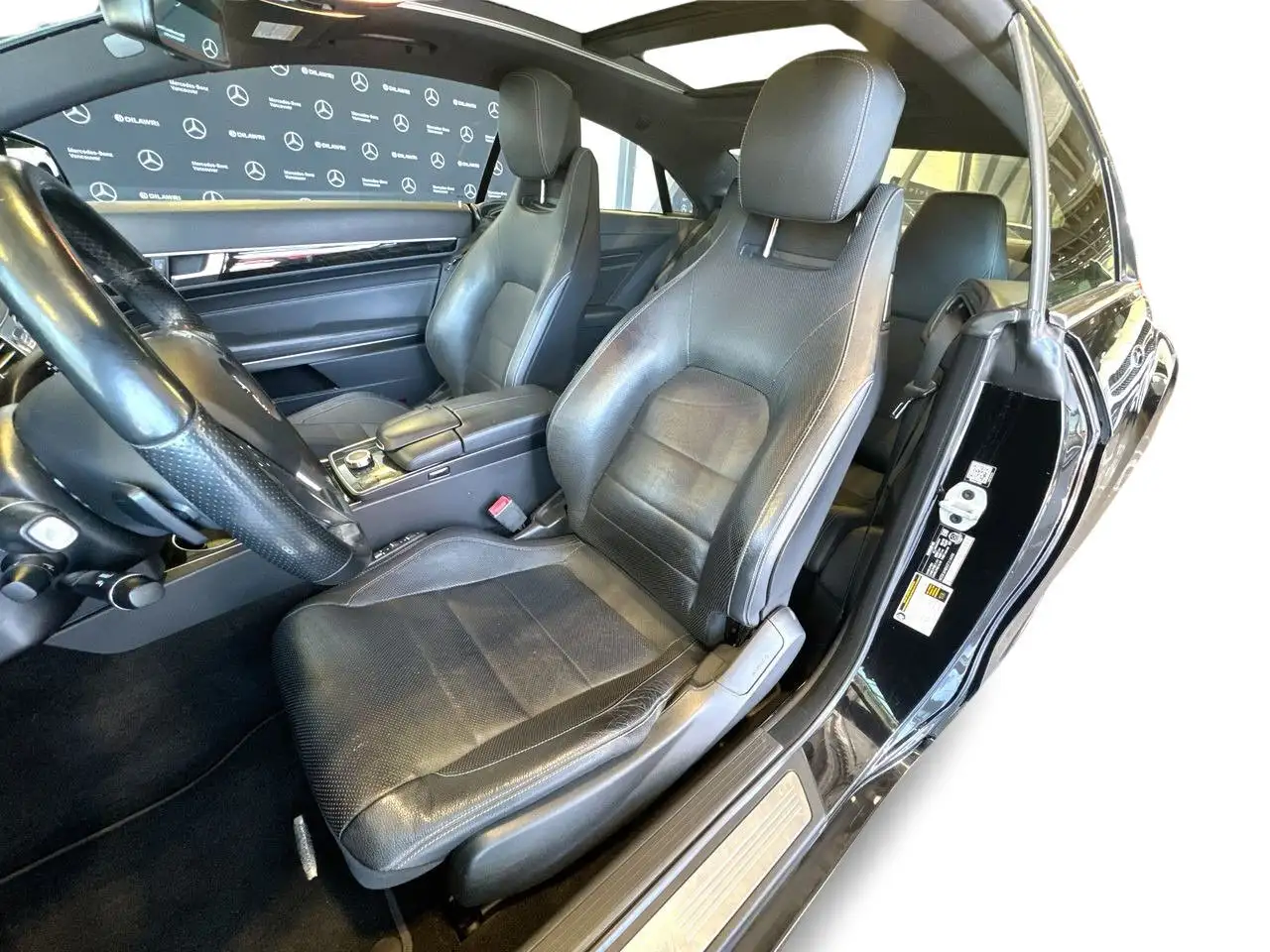 Mercedes-Benz E-Class photo Mercedes-Benz E-Class