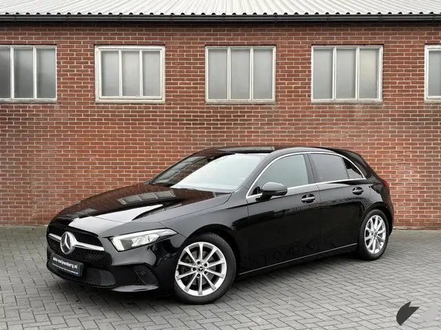 Mercedes-Benz A 200 Business Solution AMG