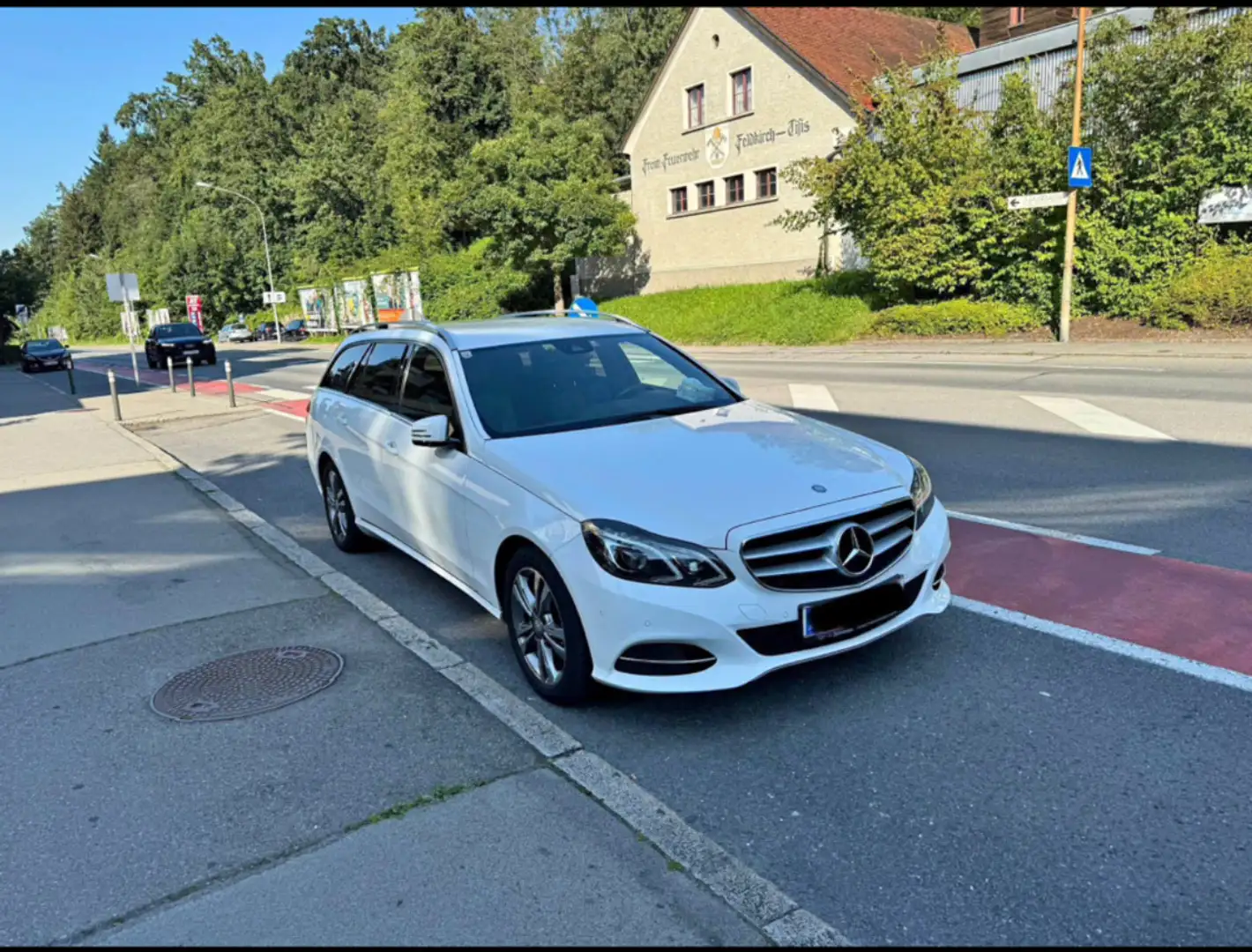 Mercedes-Benz E 220 T BlueTEC BlueEFFICIENCY Edition A-Edition Aut. - 1
