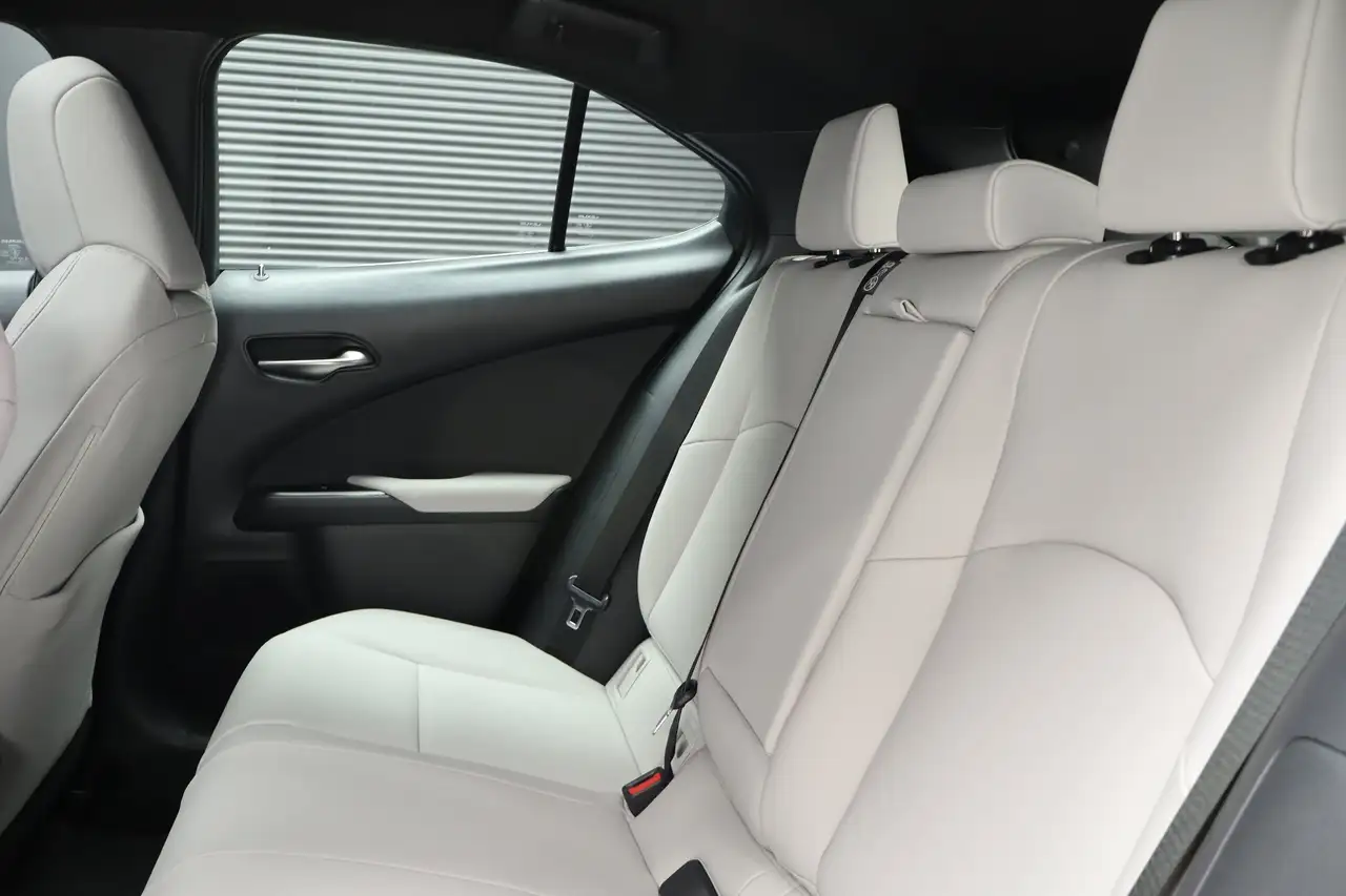 Lexus UX снимка Lexus UX