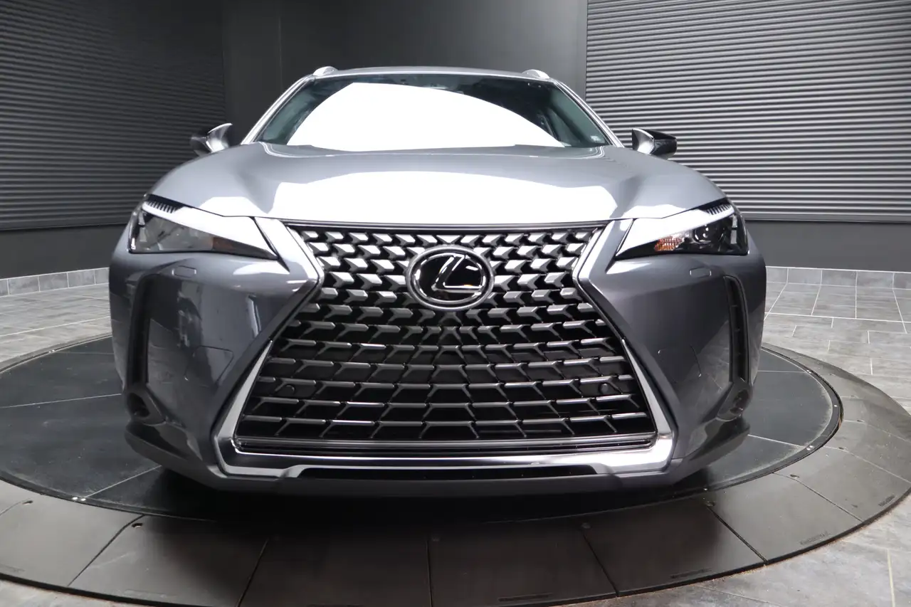 Lexus UX снимка Lexus UX
