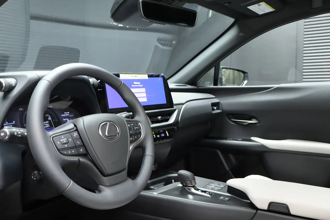 Lexus UX снимка Lexus UX
