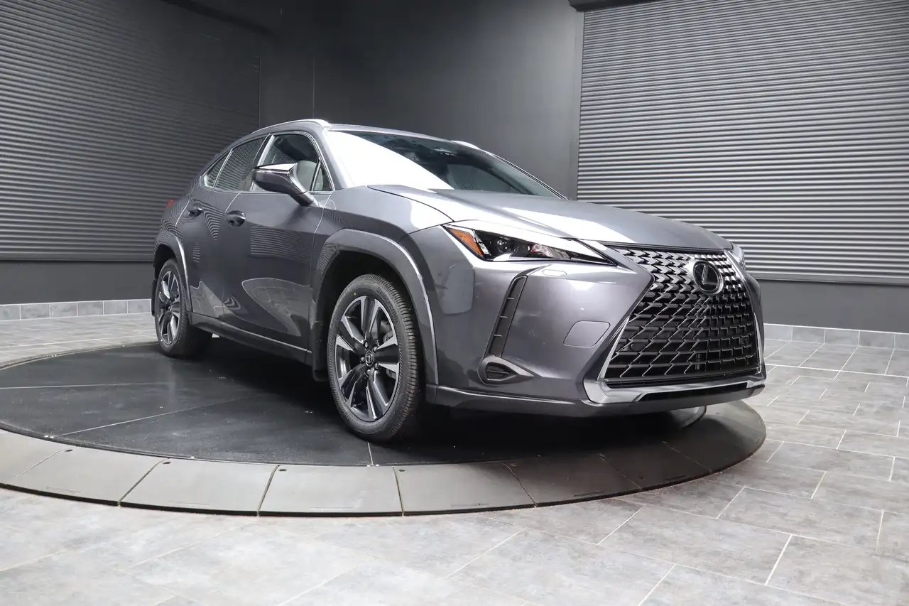 Lexus UX снимка Lexus UX