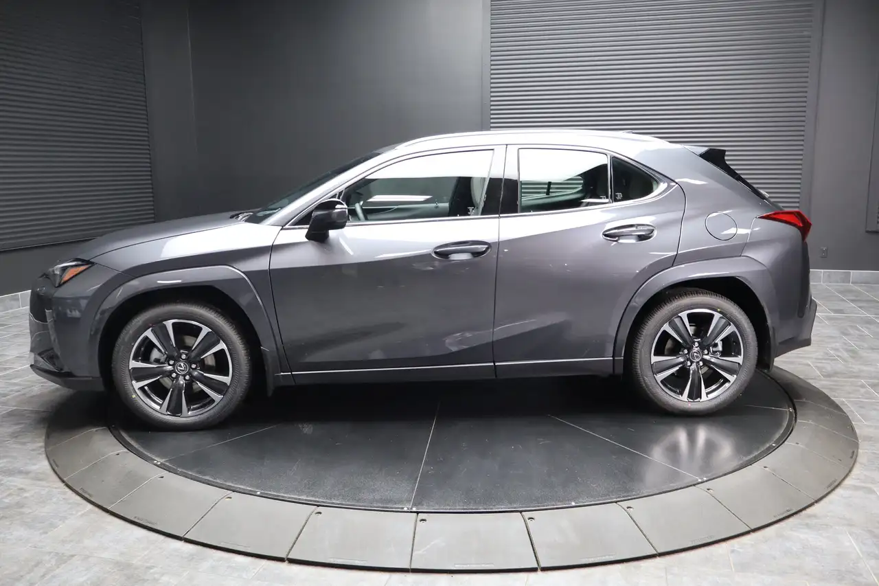 Lexus UX снимка Lexus UX