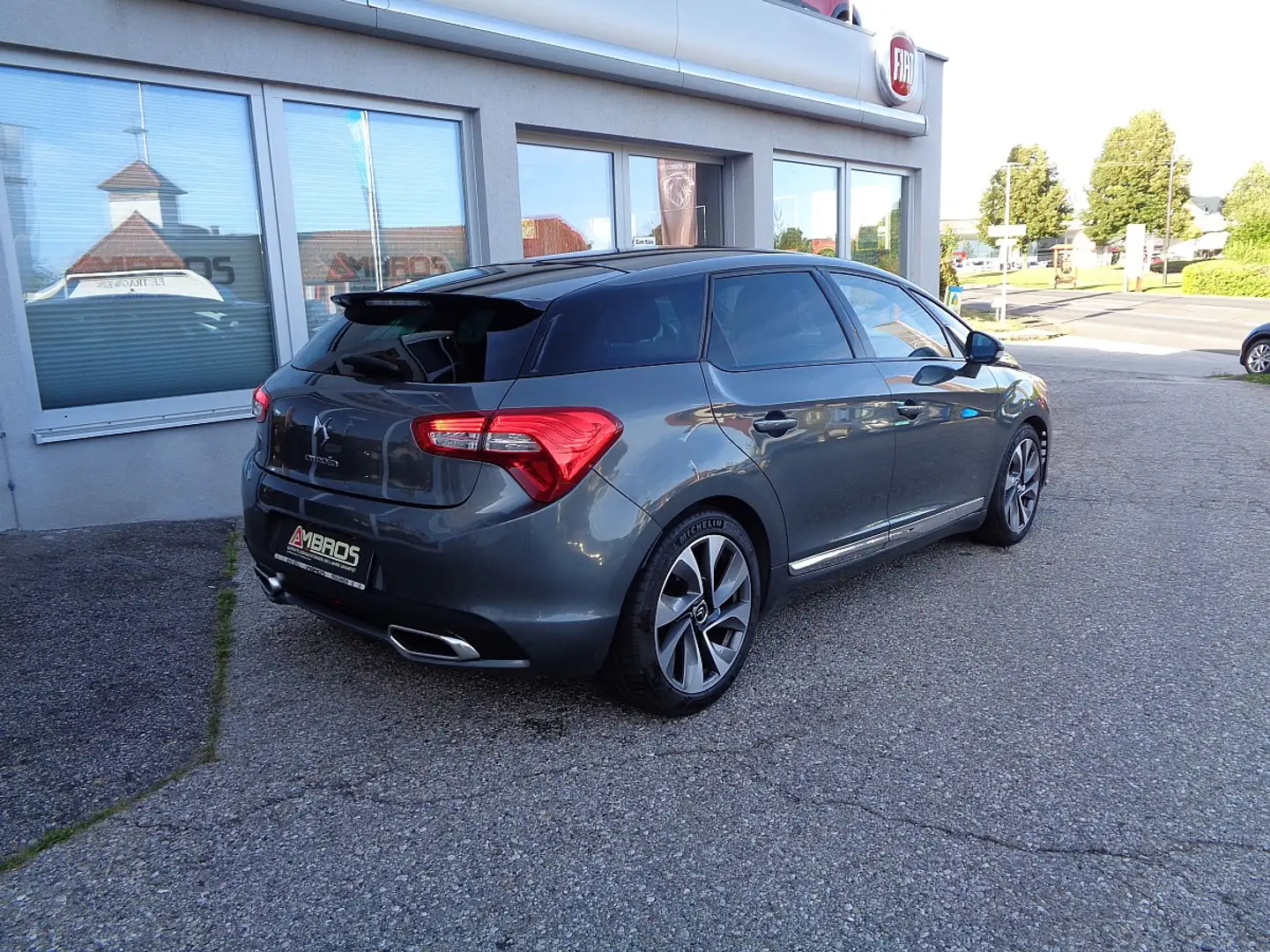 Citroen DS5 HDi 165 So Chic Automatik Diesel Gris - 2