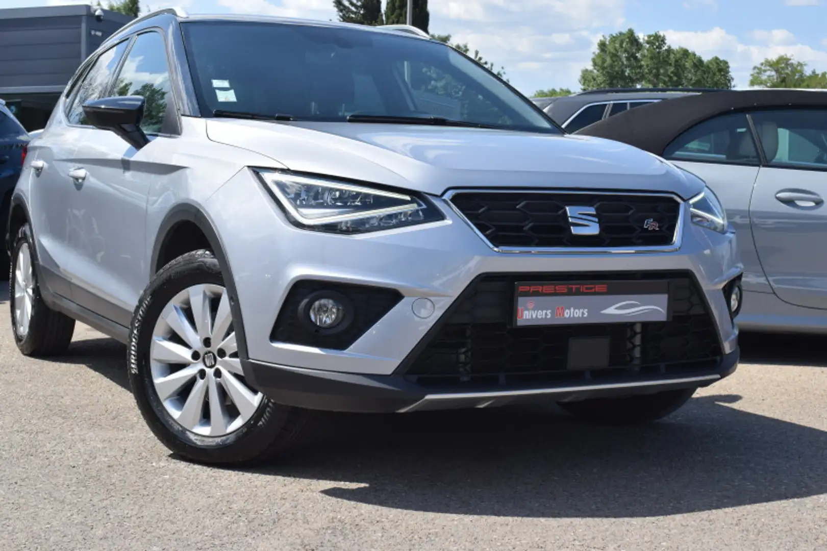 SEAT Arona 1.0 ECOTSI 115CH FR DSG EURO6D-T Gris - 1