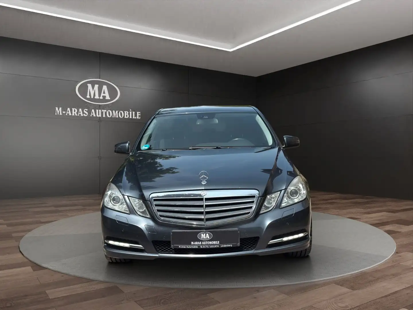 Mercedes-Benz E 220 CDI BlueEfficiency Standheizung Automatic Gris - 2