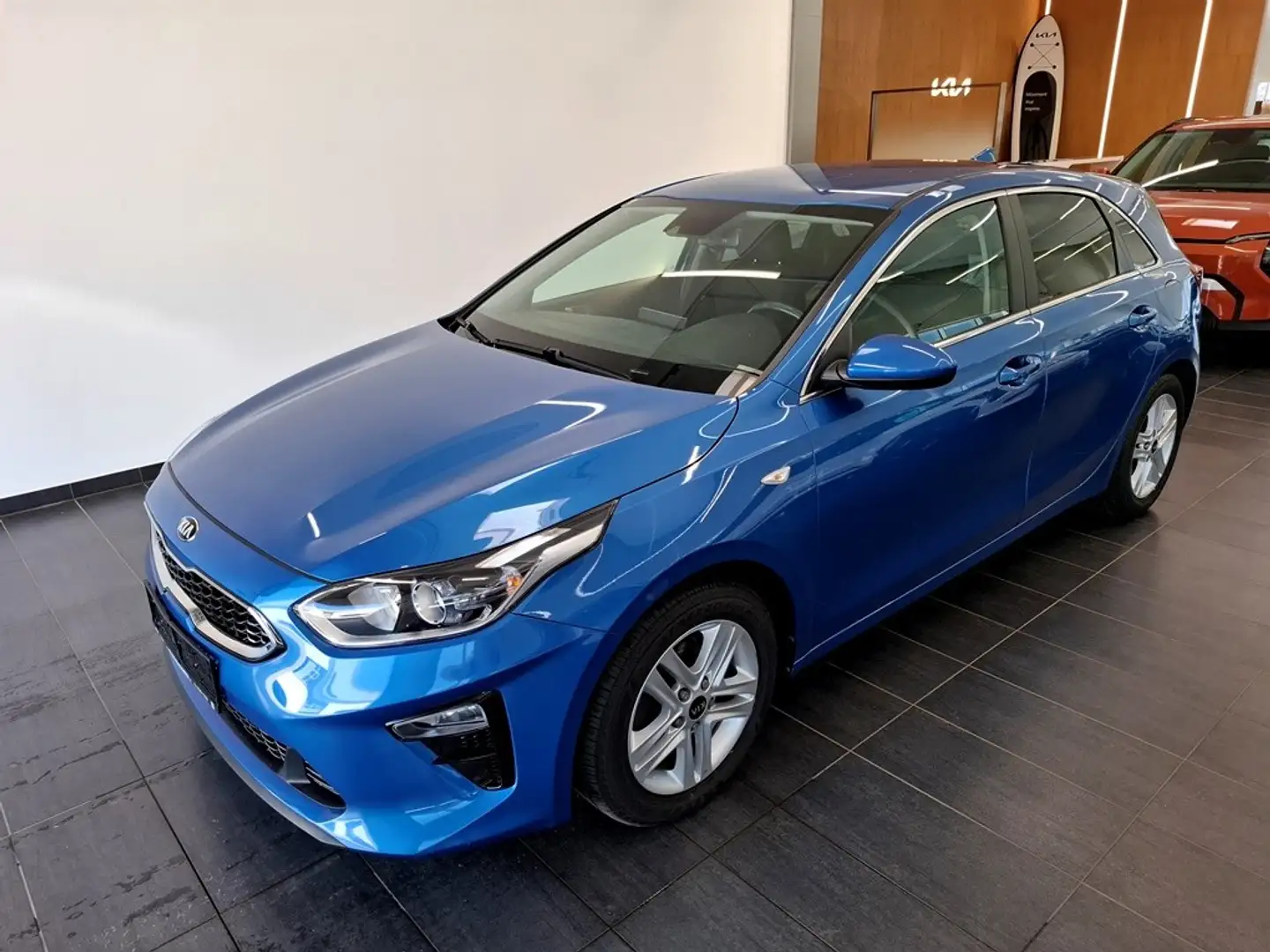 Kia Ceed / cee'd ceed 1,6 CRDi ISG Silber Blau - 1
