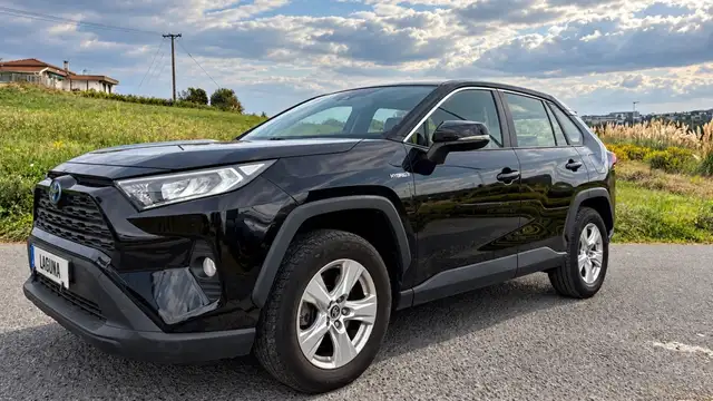 Toyota RAV4 2.5 hybrid 2WD Business