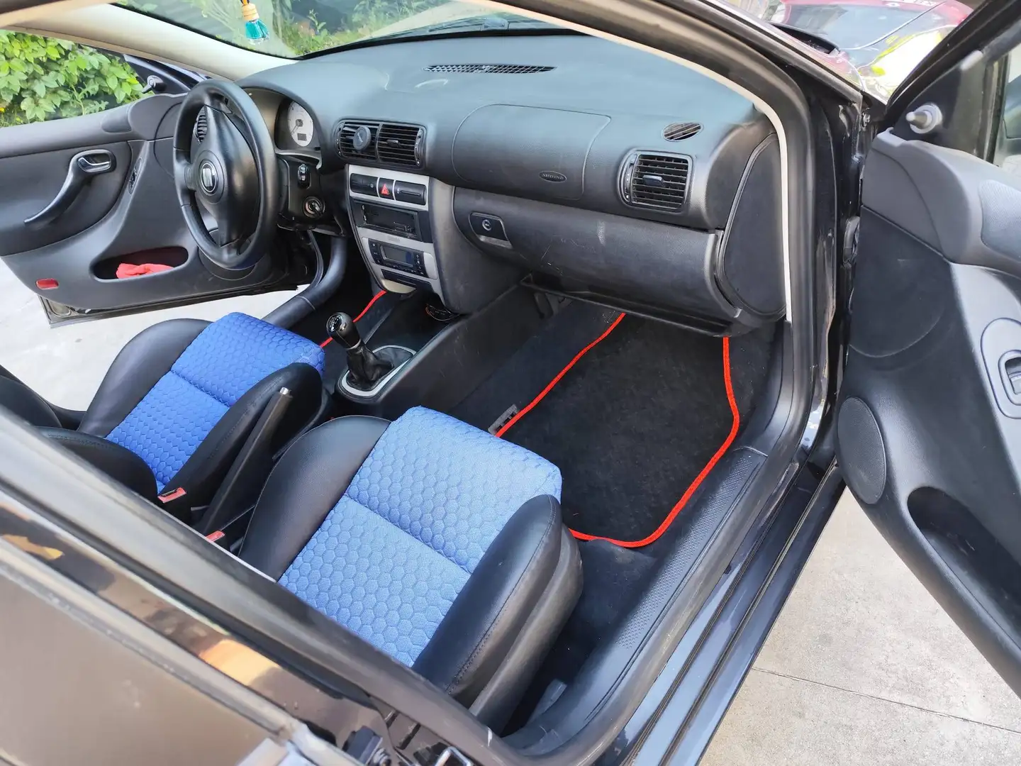 SEAT Leon León 1.9TDI Reference Reference Negro - 1