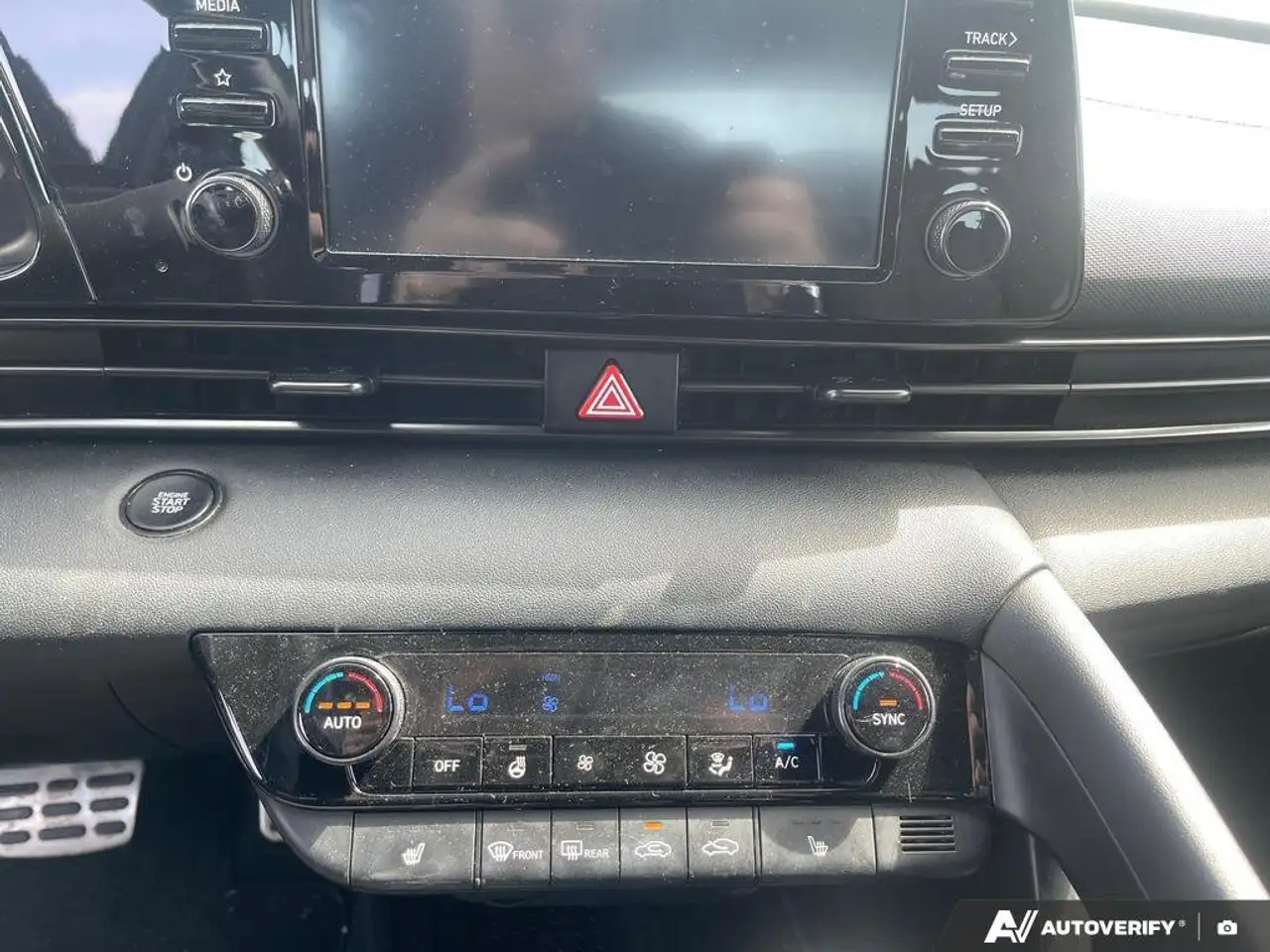 Hyundai ELANTRA снимка Hyundai ELANTRA