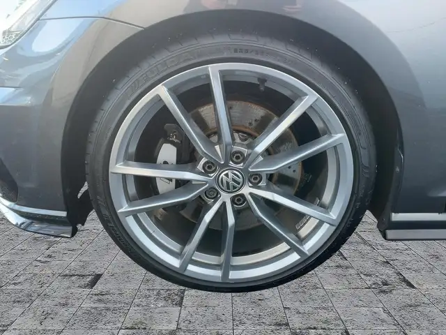 Volkswagen Golf view 8