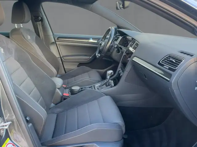 Volkswagen Golf view 12