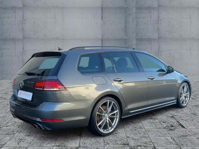 Volkswagen Golf view 6