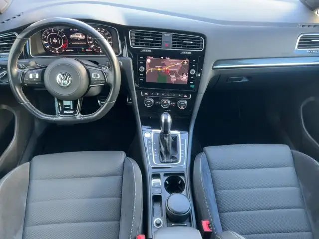 Volkswagen Golf view 9