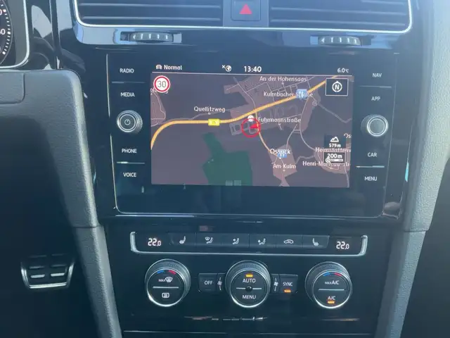 Volkswagen Golf view 11