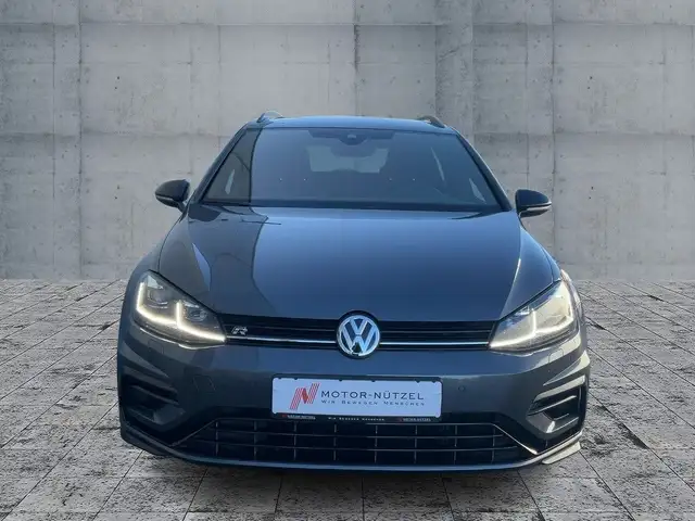 Volkswagen Golf view 3